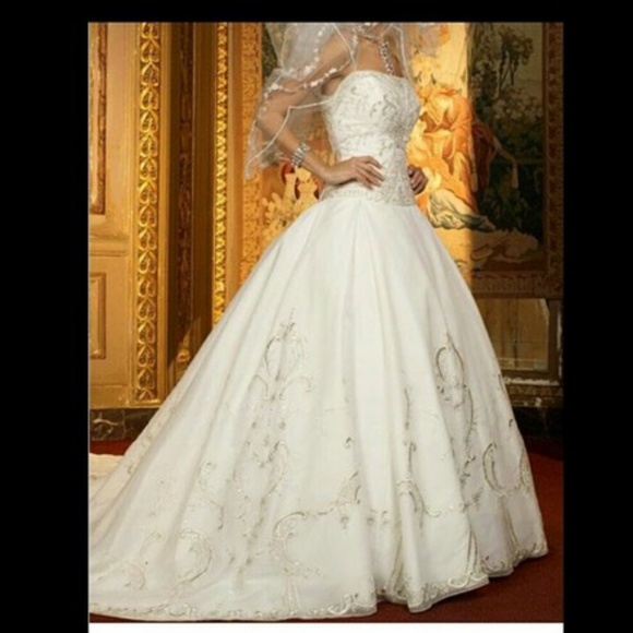 Wedding dress